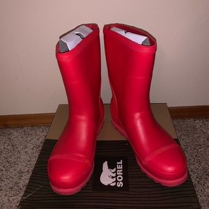 Sorel rain boots MAKE A OFFER